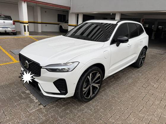 VOLVO XC60 2.0 T8 RECHARGE ULTIMATE DARK AWD GEARTRONIC VOLVO XC60 2.0 T8 RECHARGE ULTIMATE DARK AWD GEARTRONIC